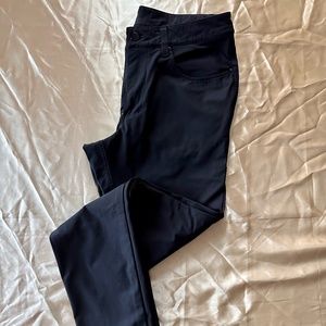 Lululemon ABC Skinny in BLK
